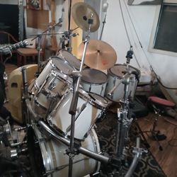 Full Drum Set