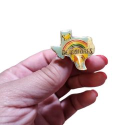 Gold Toned De Colores Enamel Texas Pin