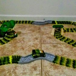 Dino Car Chomp and Glow Tracks 