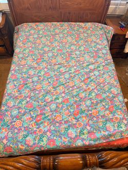 Multi color comforter