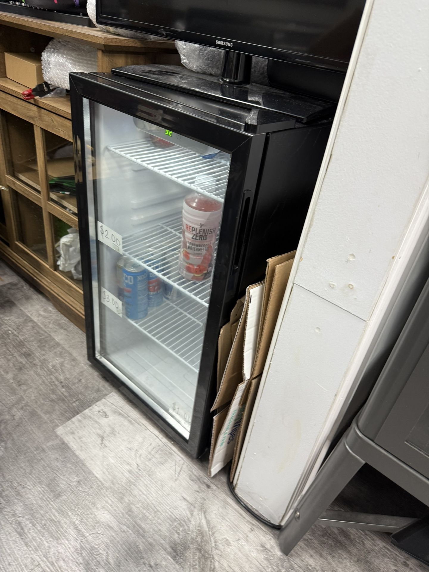 Mini Fridge 
