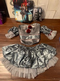 Woman’s Sexy It Halloween Costume