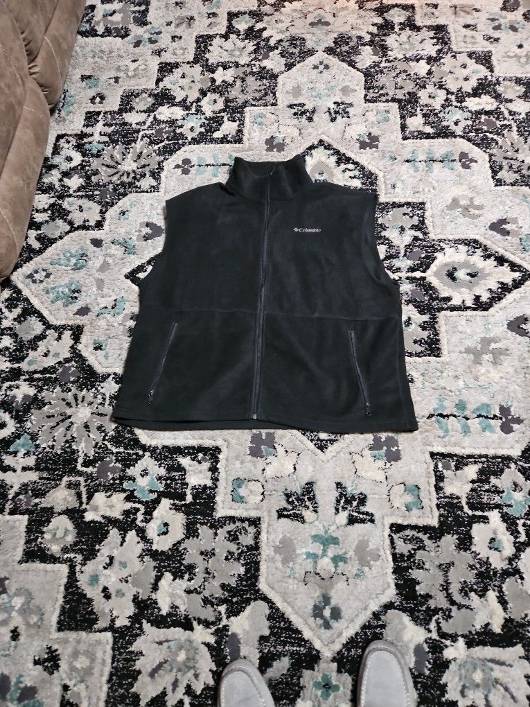Columbia Winter Vest For Men's Size XXL Authentic Like New