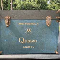 Vintage Motorola Quasar Color TV Repairman Case