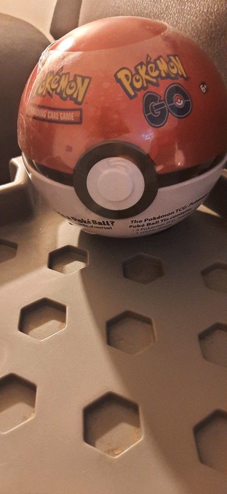2022 Red And White Poke Ball Tin