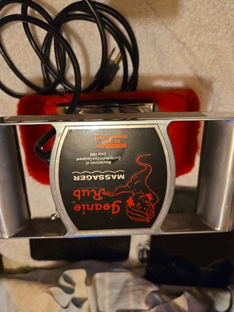 VINTAGE JEANIE RUB MASSAGER DEEP TISSUE THE BEST ..NEW MACHINE