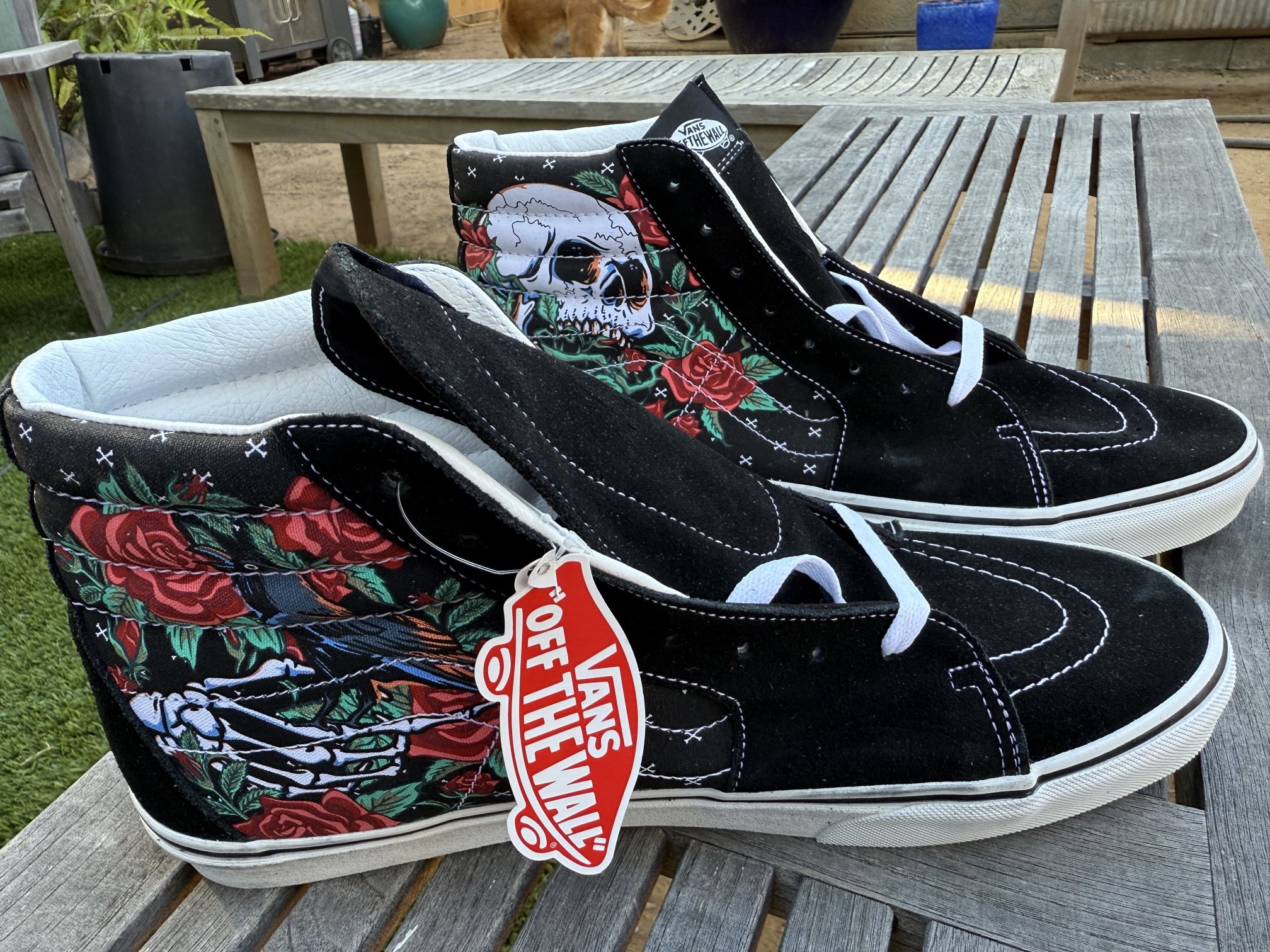 Vans Sk8-Hi Rose Skulls Black White Canvas Suede Size