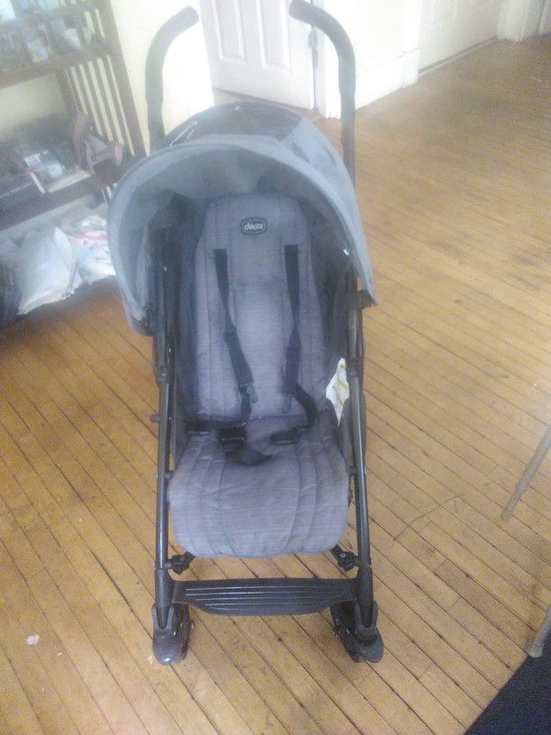 Baby Bassinet And Baby Stroller