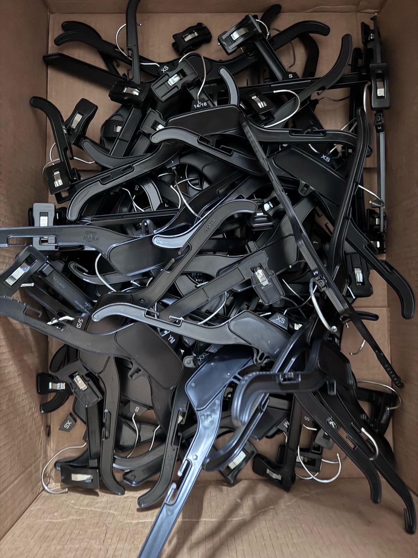 retail/store hangers Various Sizes (XS–XL) Black