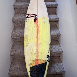 Roberts Surfboard 5’10” Epoxy