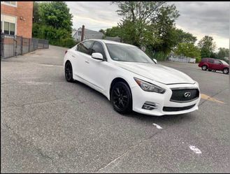2015 Infiniti Q50