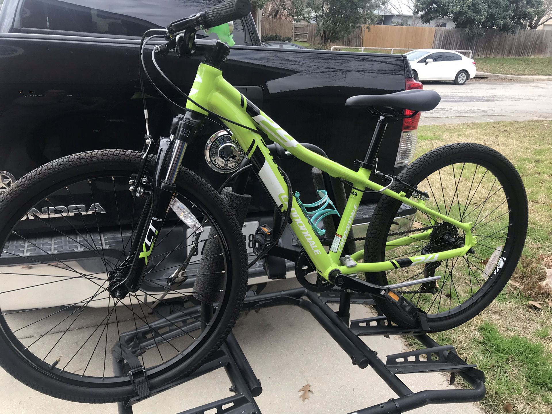 Cannondale 24” with three bike rack
