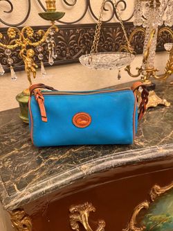 Small Dooney&Bourke purse