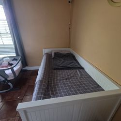 Twin Sized Day Bed w/ Storage And Trundle