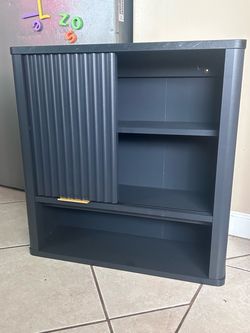 Bathroom wall cabinet