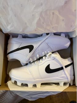 AIR JORDAN  1 CLEATS LOW SIZE 11 WHITE