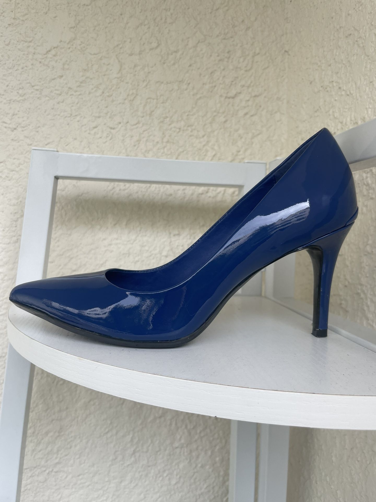 Calvin Klein Women’s Blue Patent Leather Heels – Size 7M