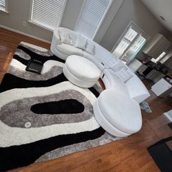 Allegra 3-Piece Sectional with Chaise
Couch