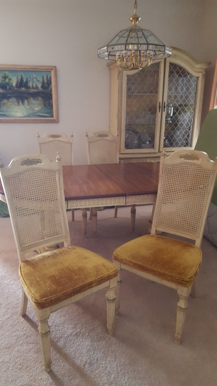 Dining Room Set 