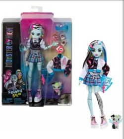 Monster High Frankie Stein Doll with Accessories
