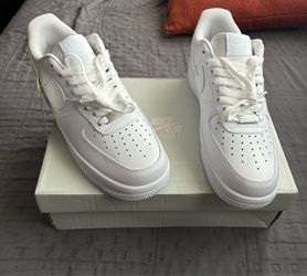 New Nike Air Force 1 Size 8 Men