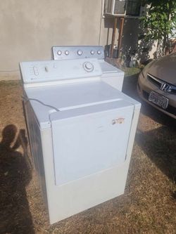 Maytag Top Load Washer and Gas Dryer Set
