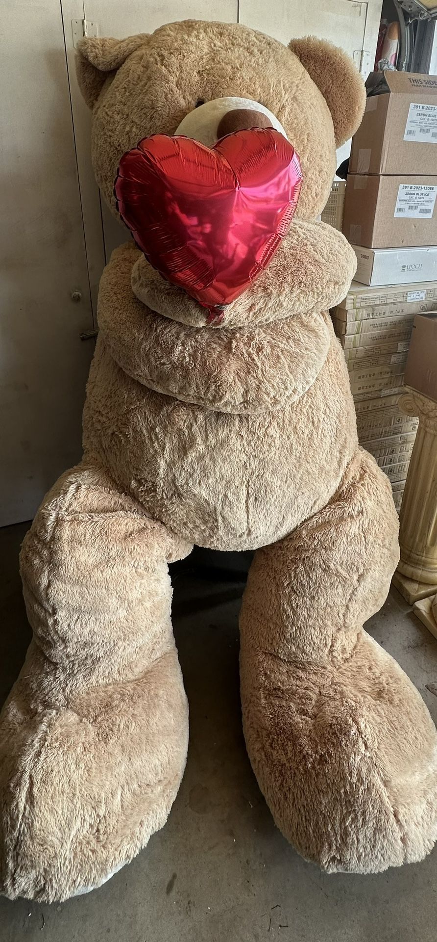 Big Teddy Bear, 10’ Feet Tall
