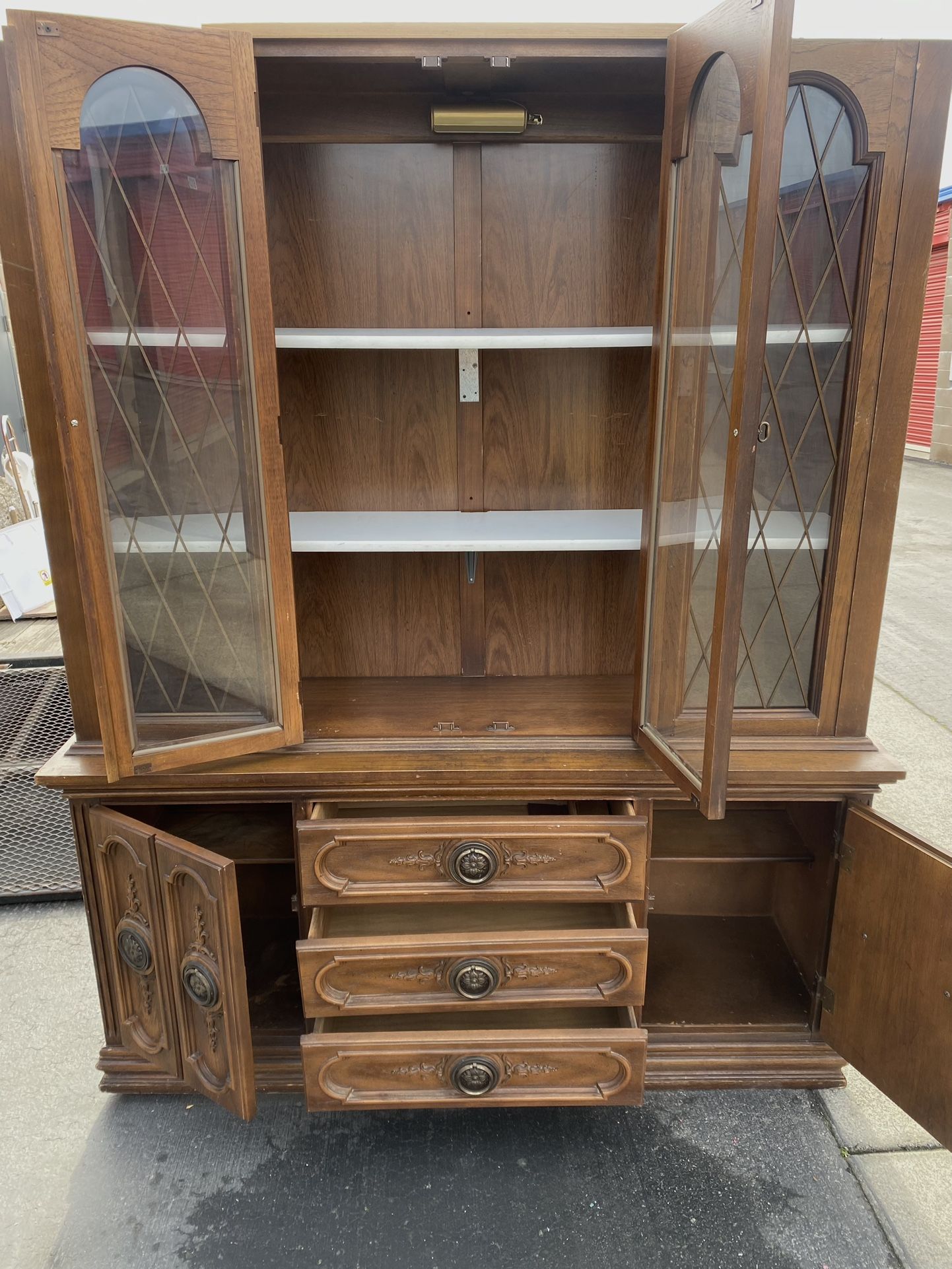 Antique | Vintage Showcase 