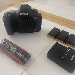 Canon EOS 5D Mark III 22.3 MP Digital SLR Camera Body 