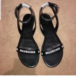 Balenciaga flat
