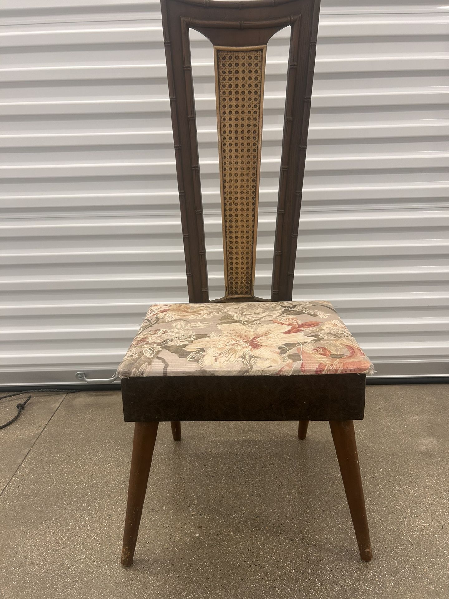 1960s MCM Valet Chair Beautiful Condition