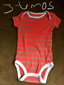 3-6 month onesies $1 each