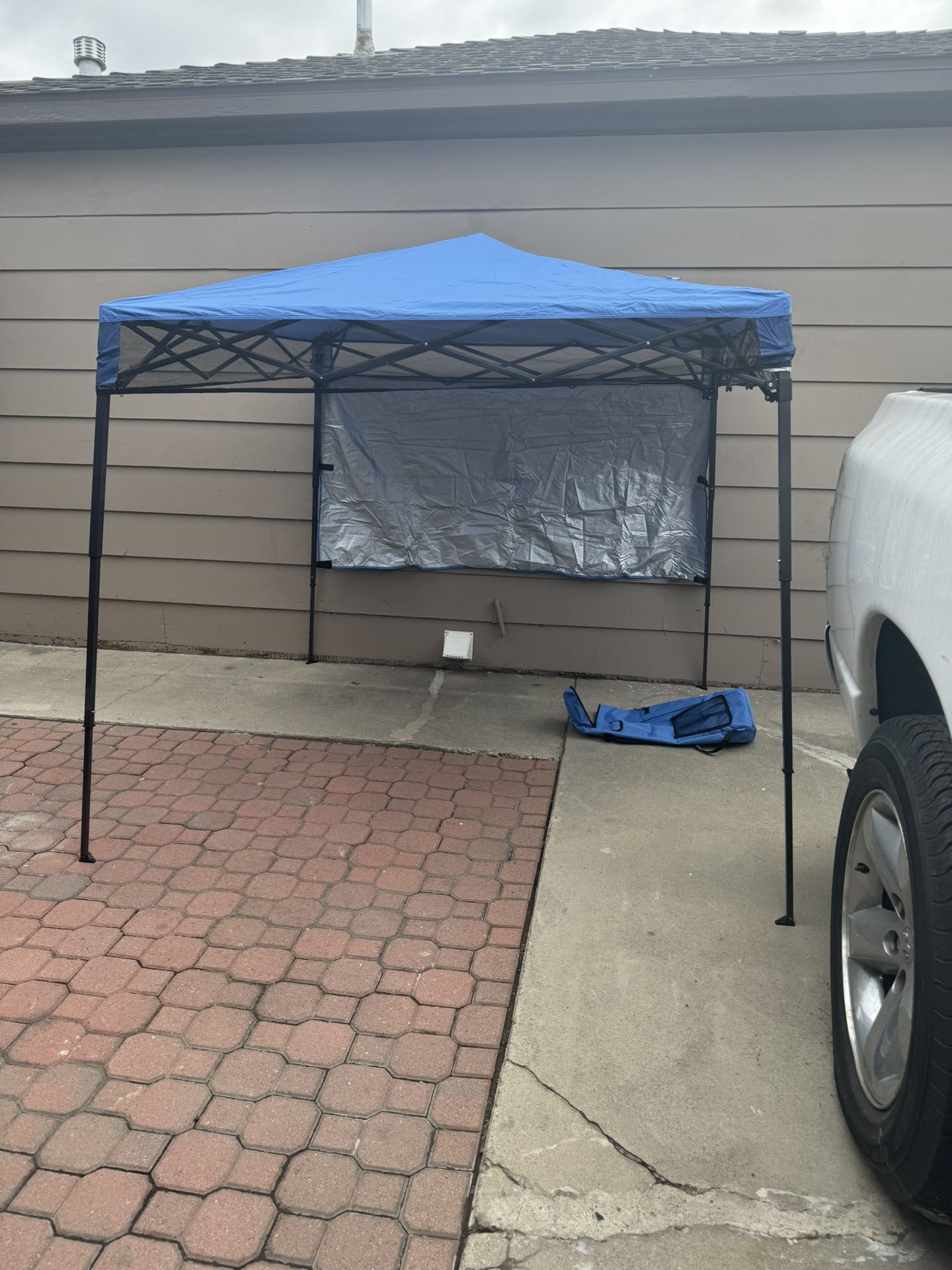 Pop Up Canopy 8x8 With Shade And Carry Bag New 85.00