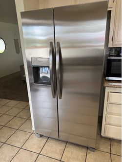 GE REFRIGERATOR $260 OBO