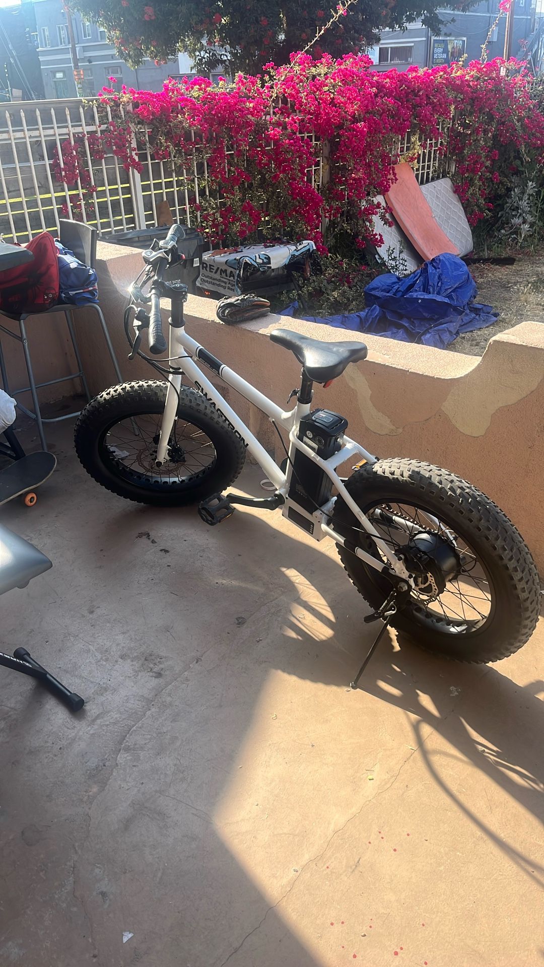 Swagtron Eb-6