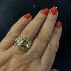 Beautiful 14K GOLD Plated With Grade AAA Zirconia .... Size 8