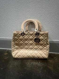 Ladies tan hand bag