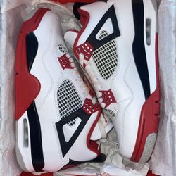 Air Jordan 4 Fire Red (2020) SIZE 9