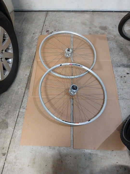 Sta-Tru Front And Rear Bike Wheel With One Speed Cassetes