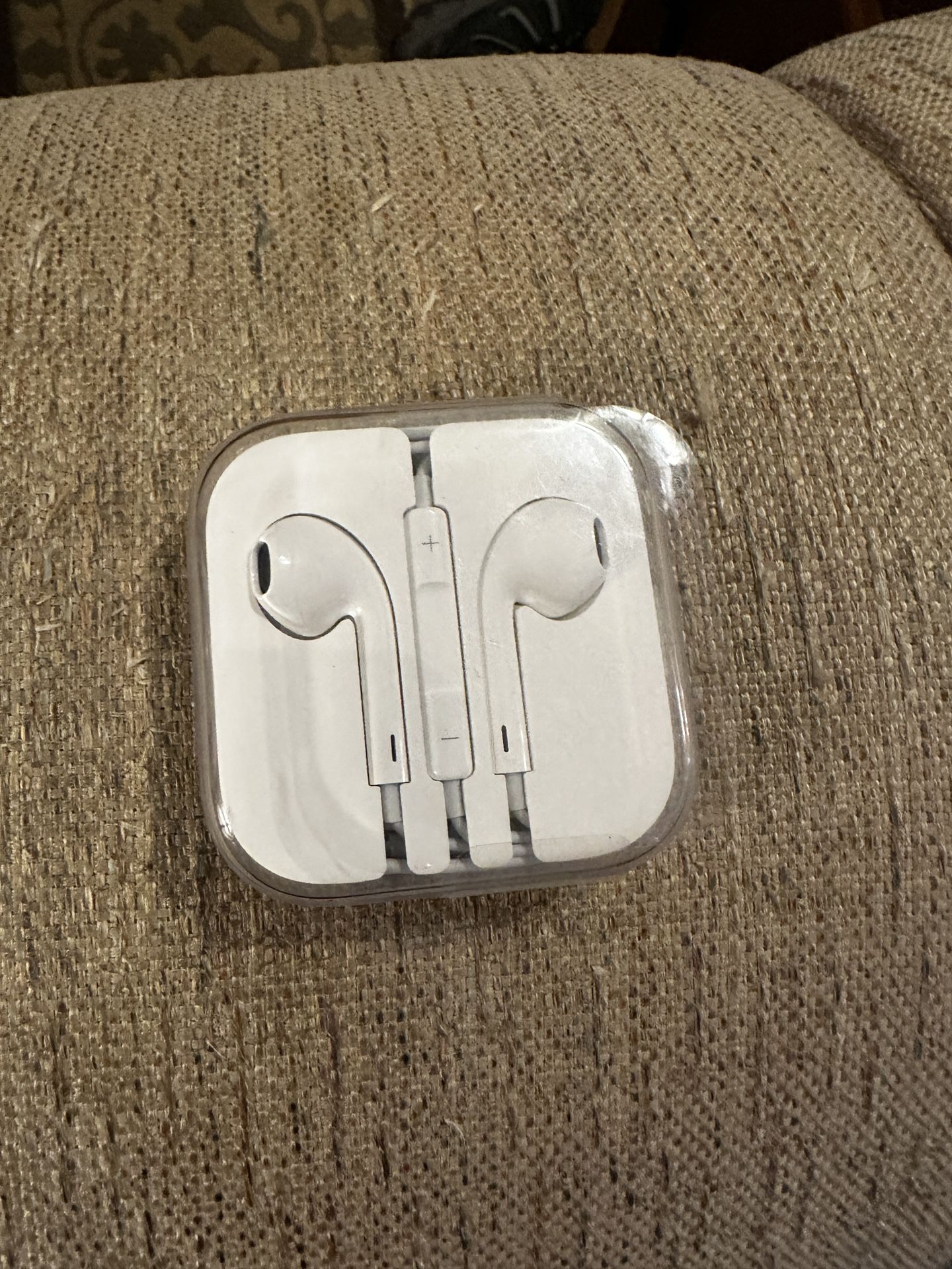 Apple Headphones - Wired