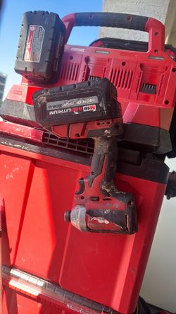 Milwaukee M18 Impact Driver with 6.0A Battery