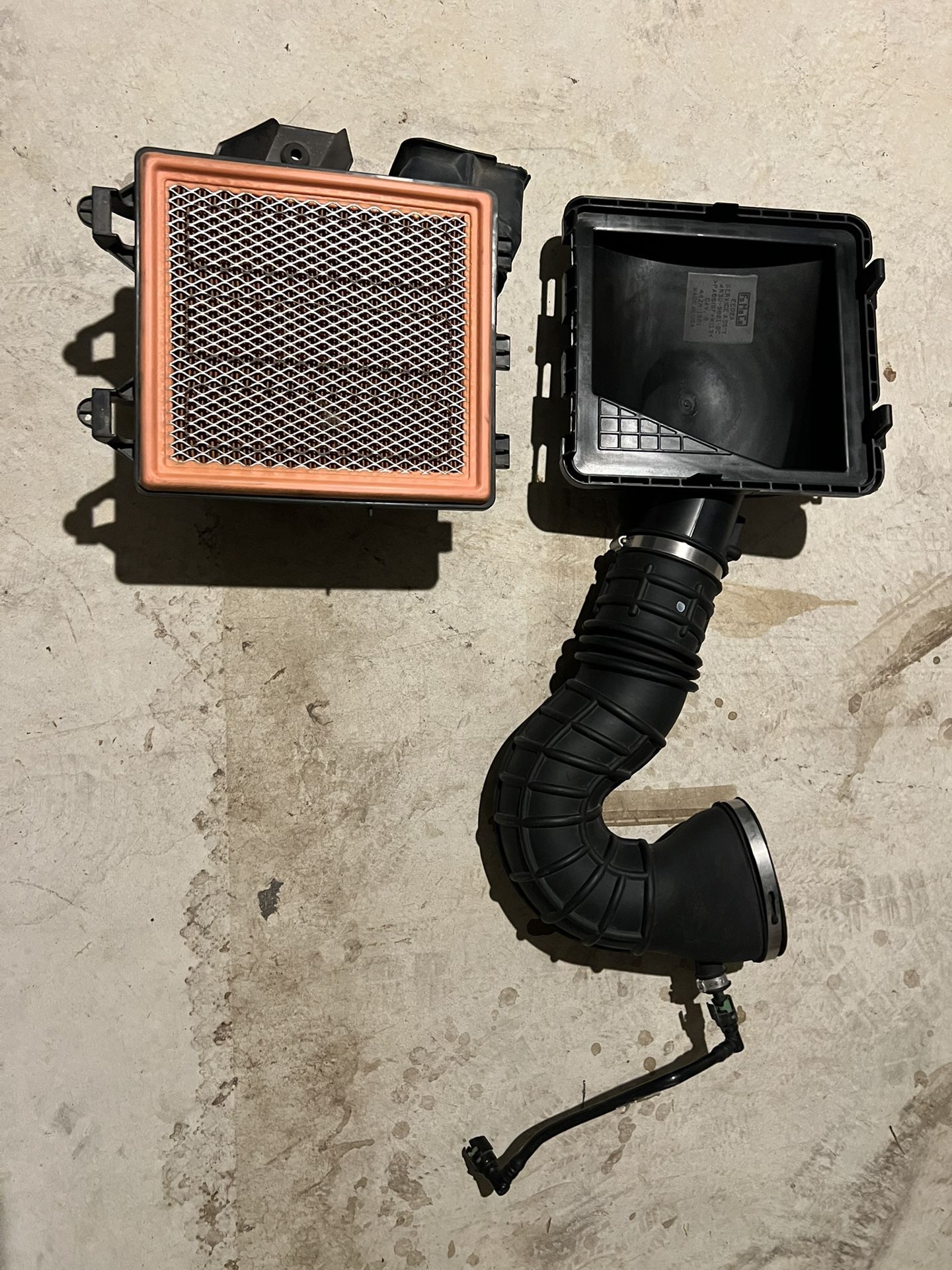 2005–2009 Mustang GT OEM Intake – Complete Assembly – $75