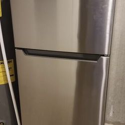 Insignia Refrigerator