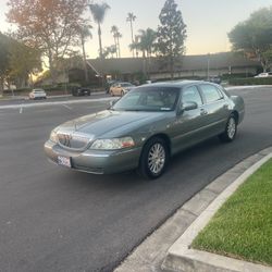2006 Lincoln Town Car