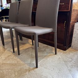 Dining table chairs