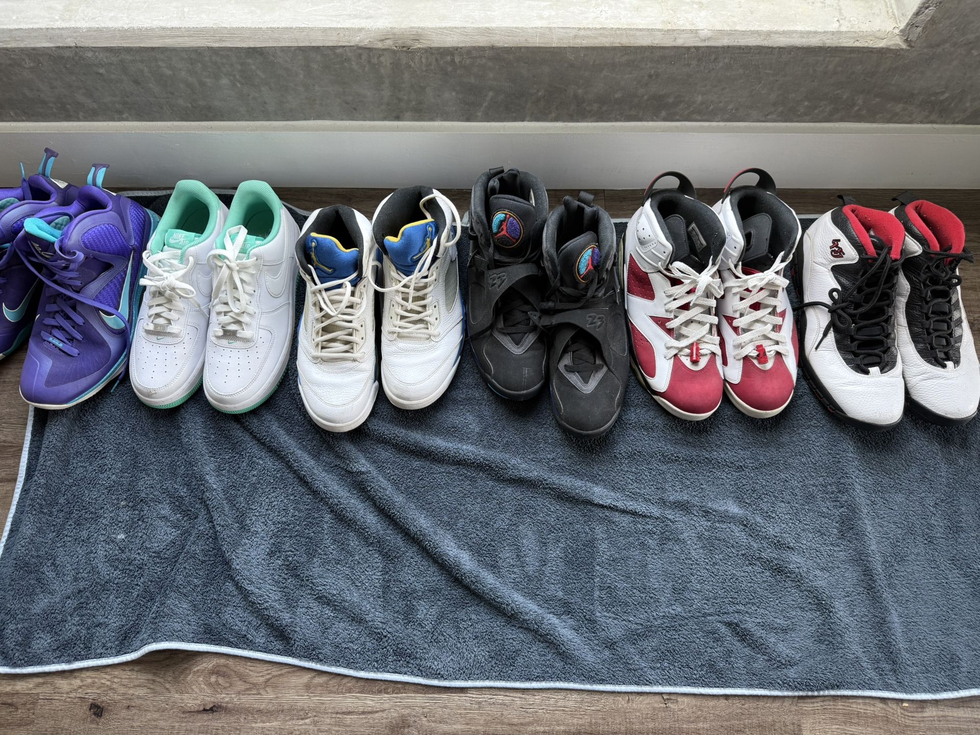 Selling Sneakers To Empty Closet Size 10.5-12