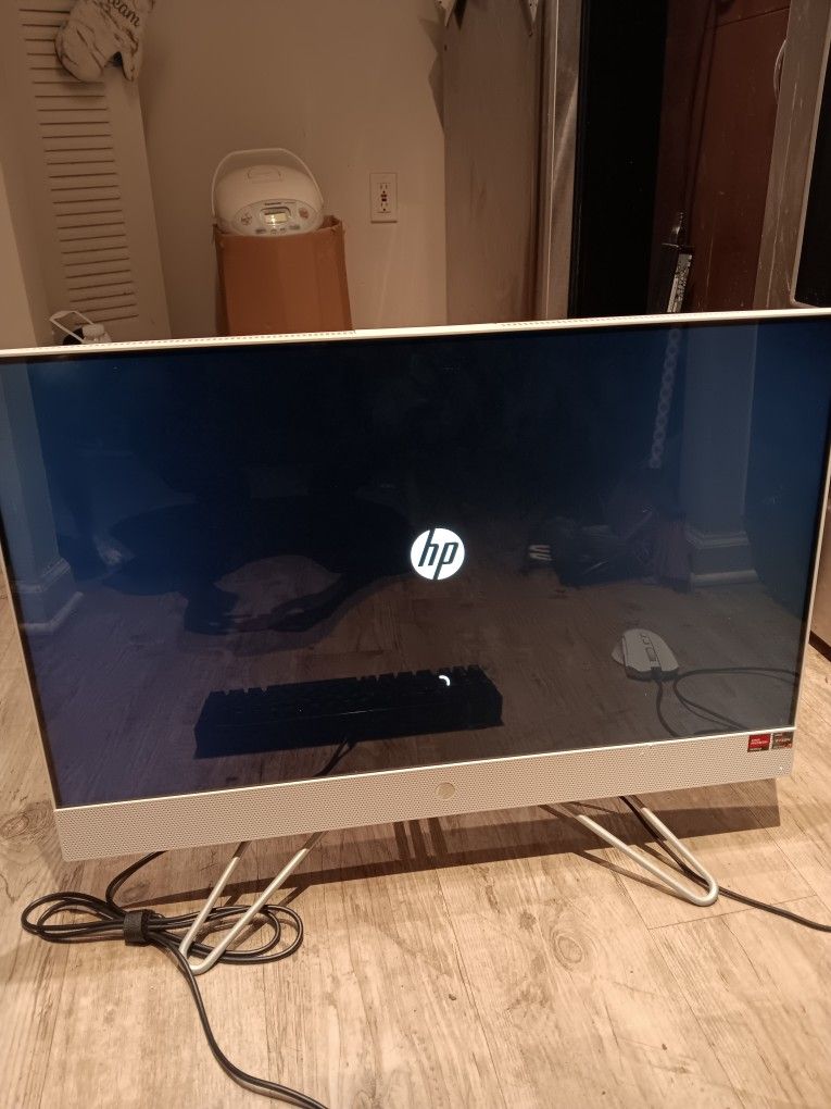 HP 27-cb0244 27" FHD (1TB SSD, AMD Ryzen 7 5700U, 1.8GHz, 12GB) All-in-One PC