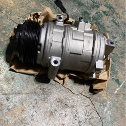 08 Ford Edge AC Compressor 