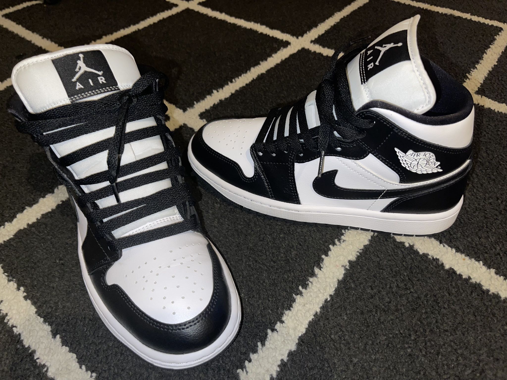 Retro 1 Jordan Size 8.0 Women