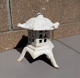 Vintage Cast Iron Japanese Pagoda Lantern Tea Light Candle Holder White Distressed